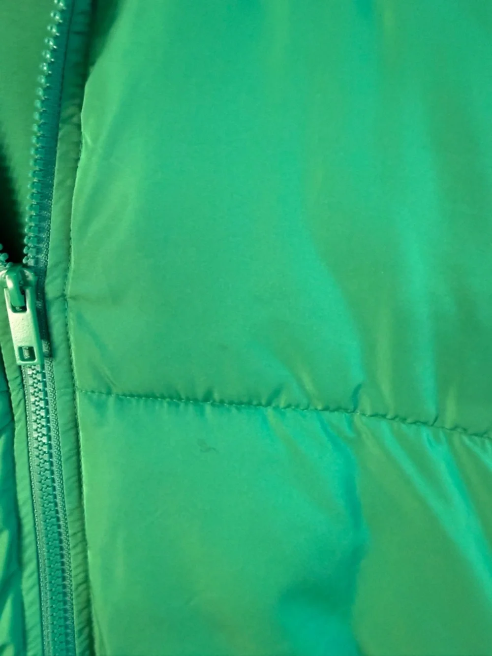 Green Puffer Vest Jacket - Urban Outfitters - Picture 3 of 5